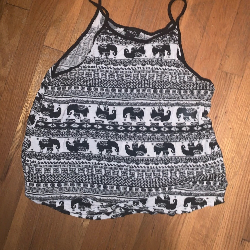 rue 21 tank